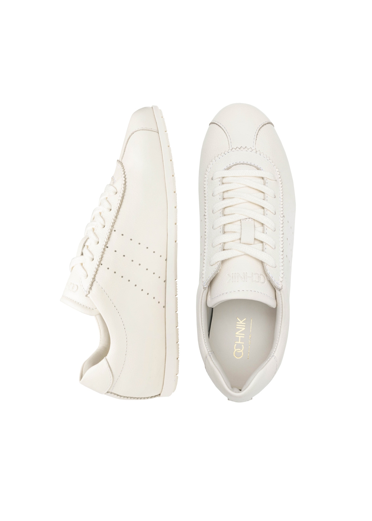 Dámske kožené topánky krémovej farby BUTYD-1261-0B(W26), pohľad na produkt zhora na bielom pozadí.