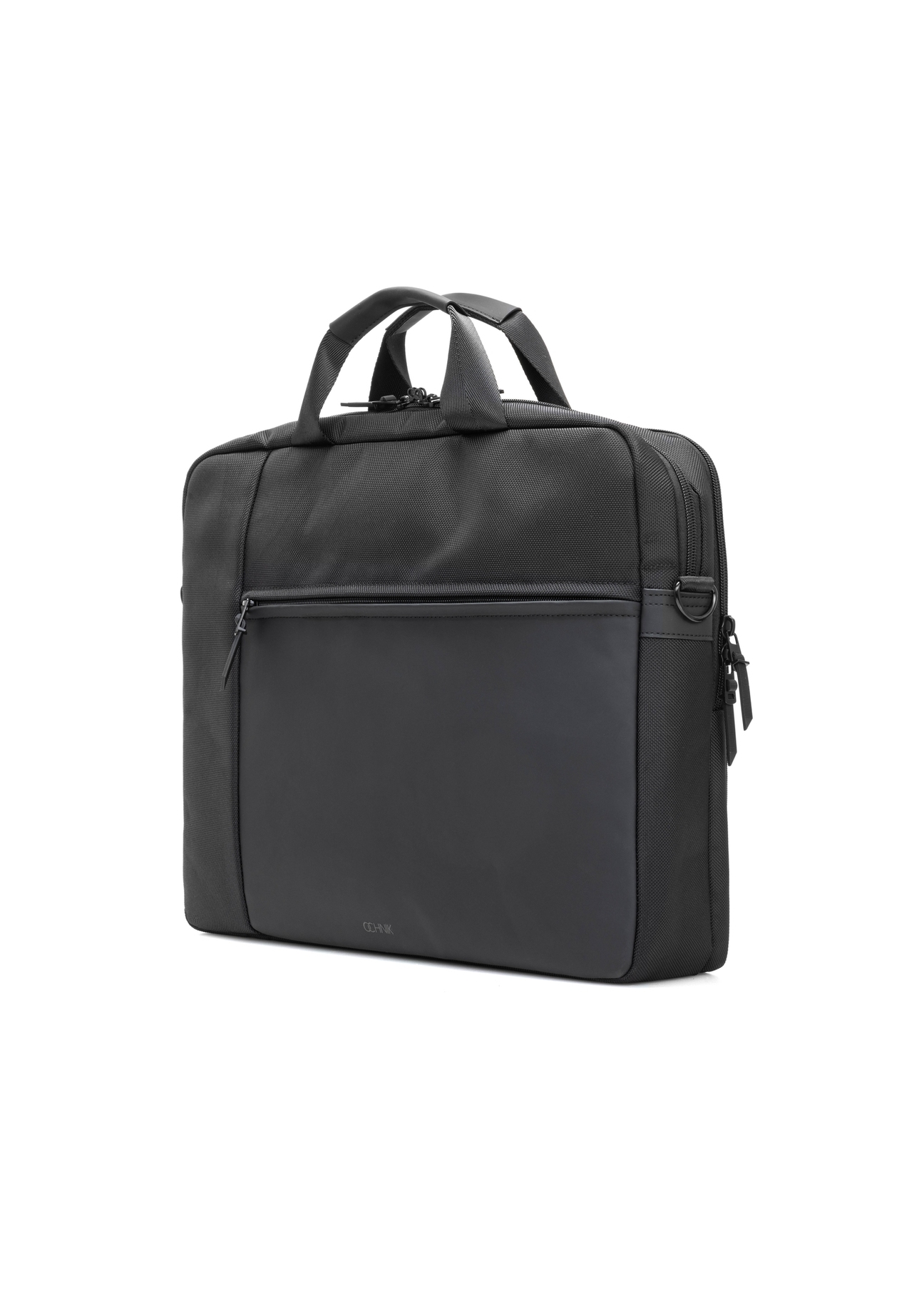 Čierna taška na notebook TORMN-0401-99(W26) - diagonálny pohľad na produkt, na bielom pozadí.