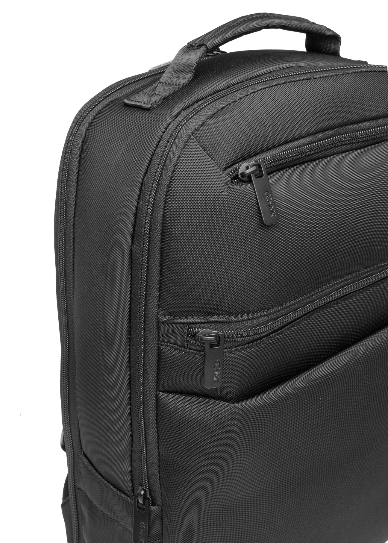 Čierny pánsky batoh TORMN-0368-99(Z25), detailný záber produktu, pohľad na bielom pozadí.