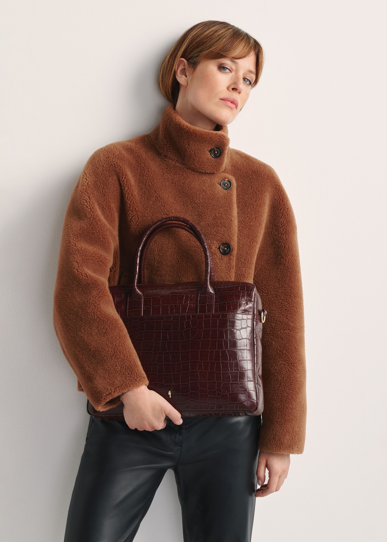 Elegantná dámska kožená kabelka croco TORES-1128F-1H(W26)