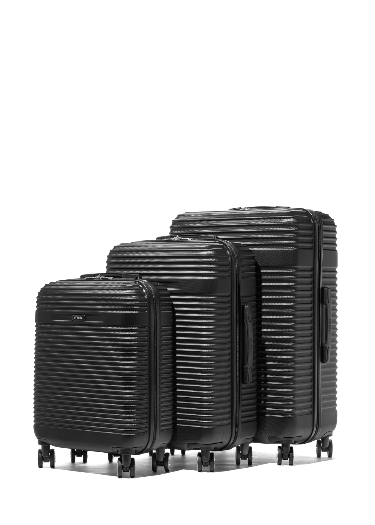 Sada kufrov na kolieskach 19'/24'/28' WALAB-0040-99(W26) - pohľad spredu na produkt, na bielom pozadí.