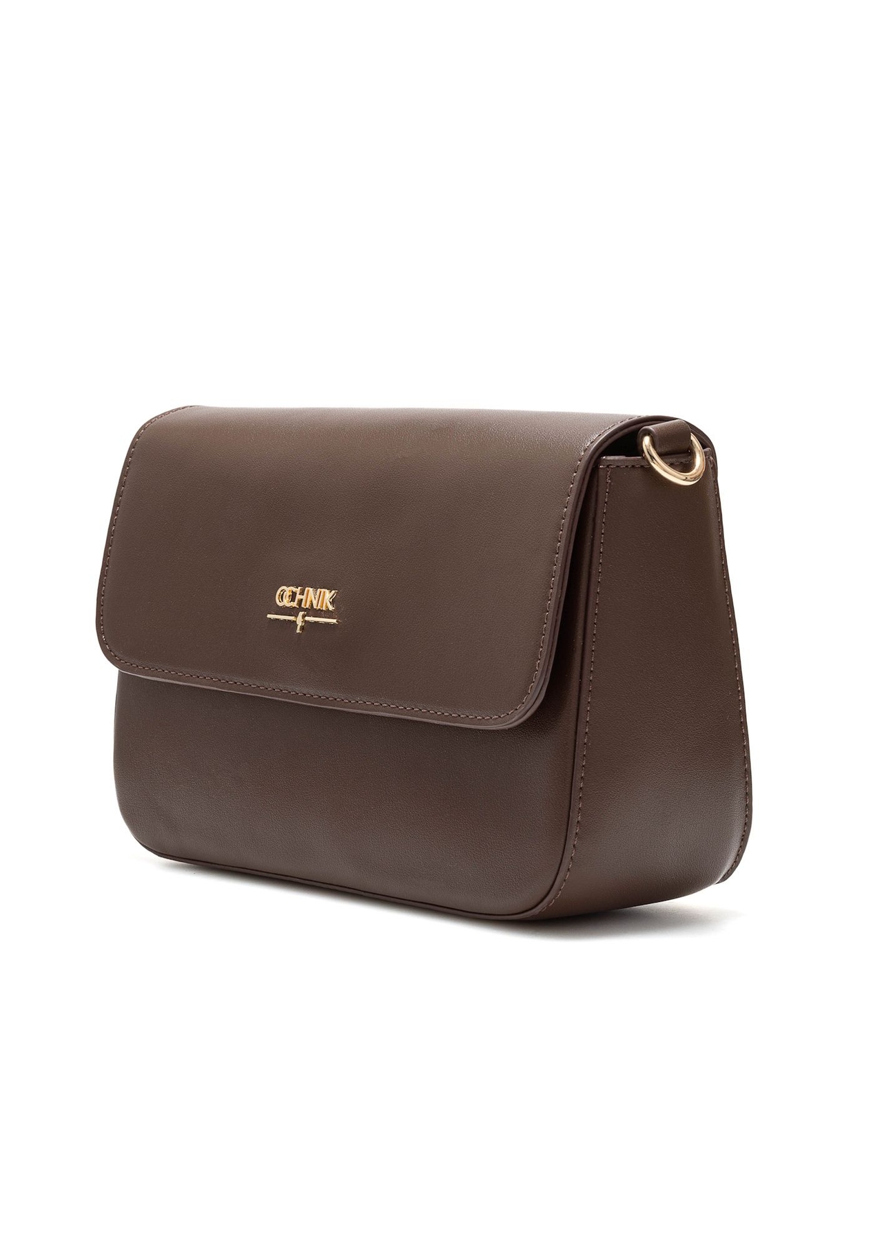 Dámska čokoládová taška cez rameno TOREC-0930B-89(Z25), diagonálny pohľad na produkt na bielom pozadí.
