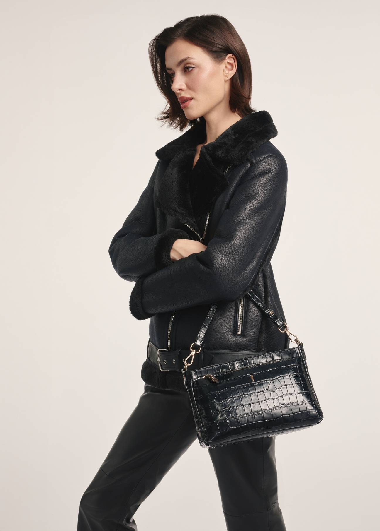 Dámska kožená crossbody kabelka TORES-0940E-99(Z25)