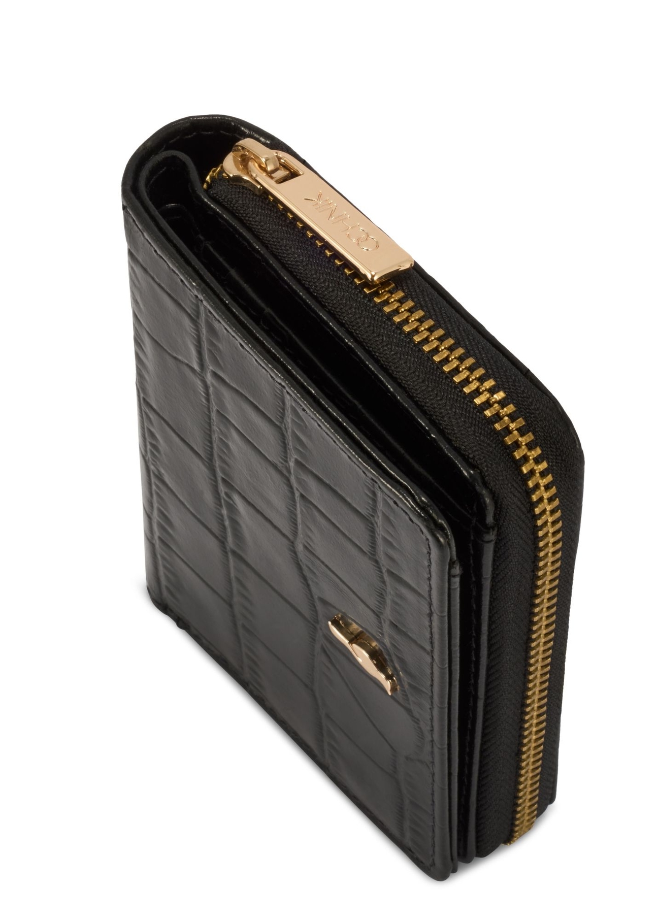 Čierna dámska peňaženka z krokodílej kože PORES-0888-9G(W26), detail produktu na bielom pozadí.