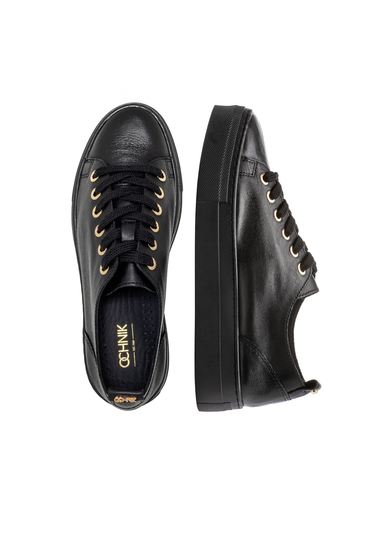 Dámske vysoké čierne kožené tenisky BUTYD-1062-99(W26) - pohľad na produkt zhora, na bielom pozadí.