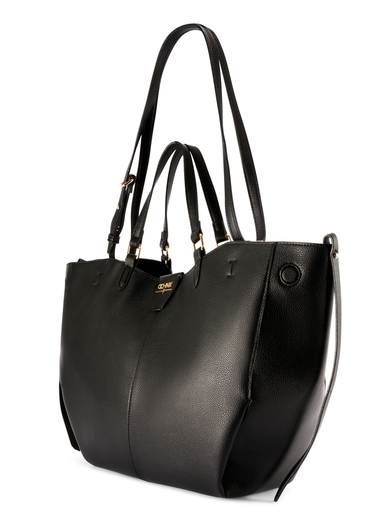 Veľká čierna nákupná taška TOREC-1201-99(W26), diagonálny pohľad na produkt na bielom pozadí.