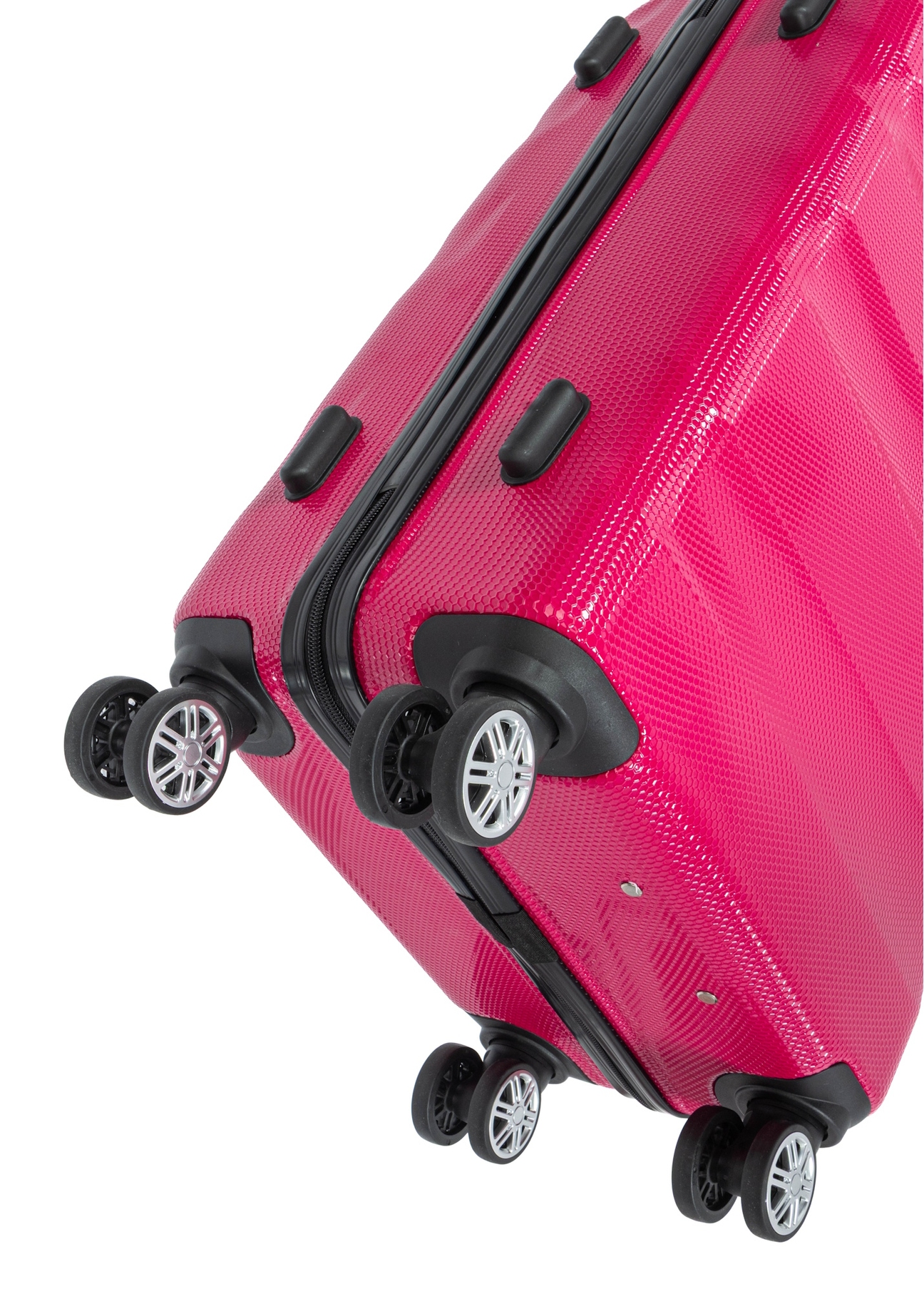 Malý kufor na kolieskach WALPC-0012-5E-19(W26), detailný záber na kolieska produktu na bielom pozadí.