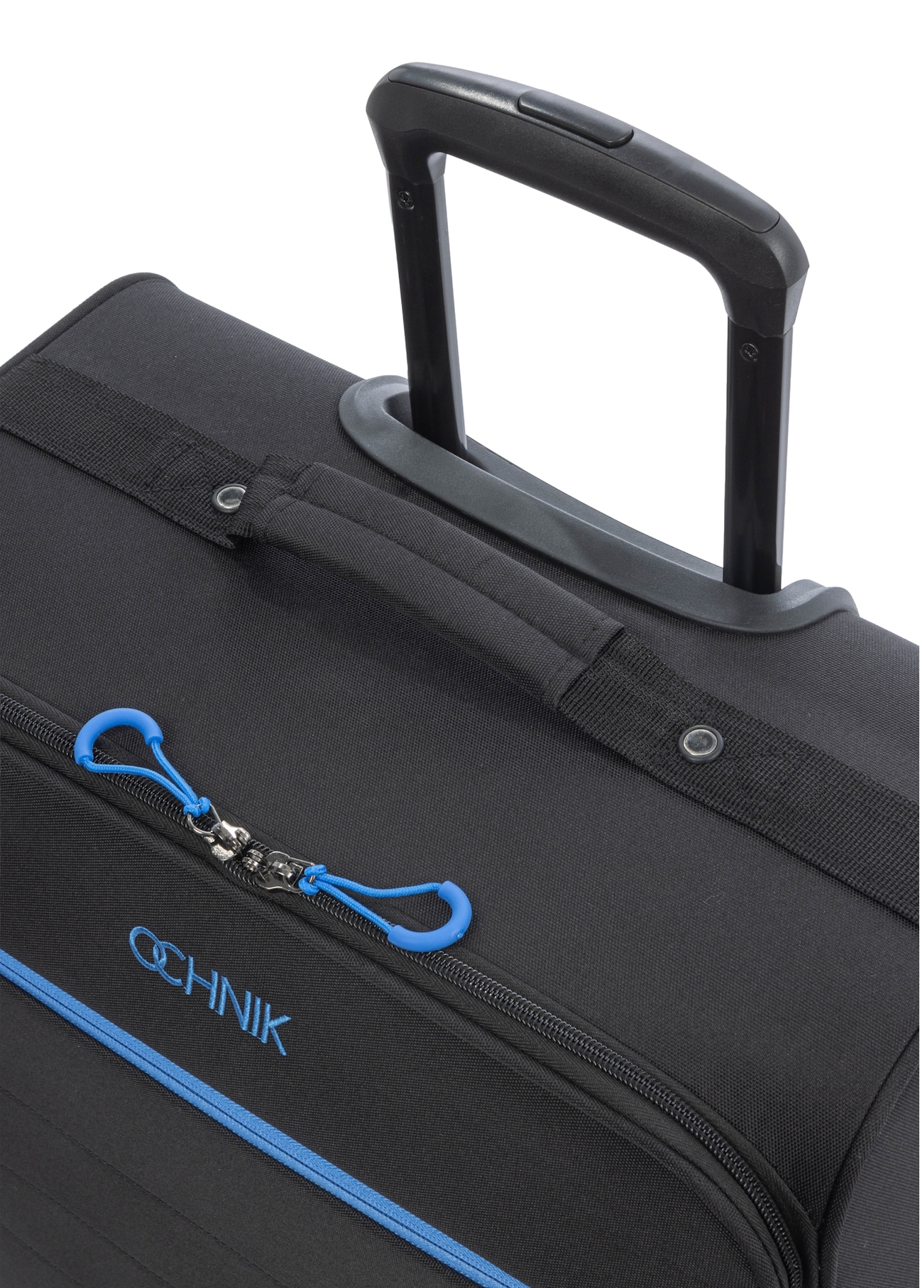 Stredný kufor na kolieskach WALNY-0045-99-24(W26), pohľad na rukoväť produktu na bielom pozadí.