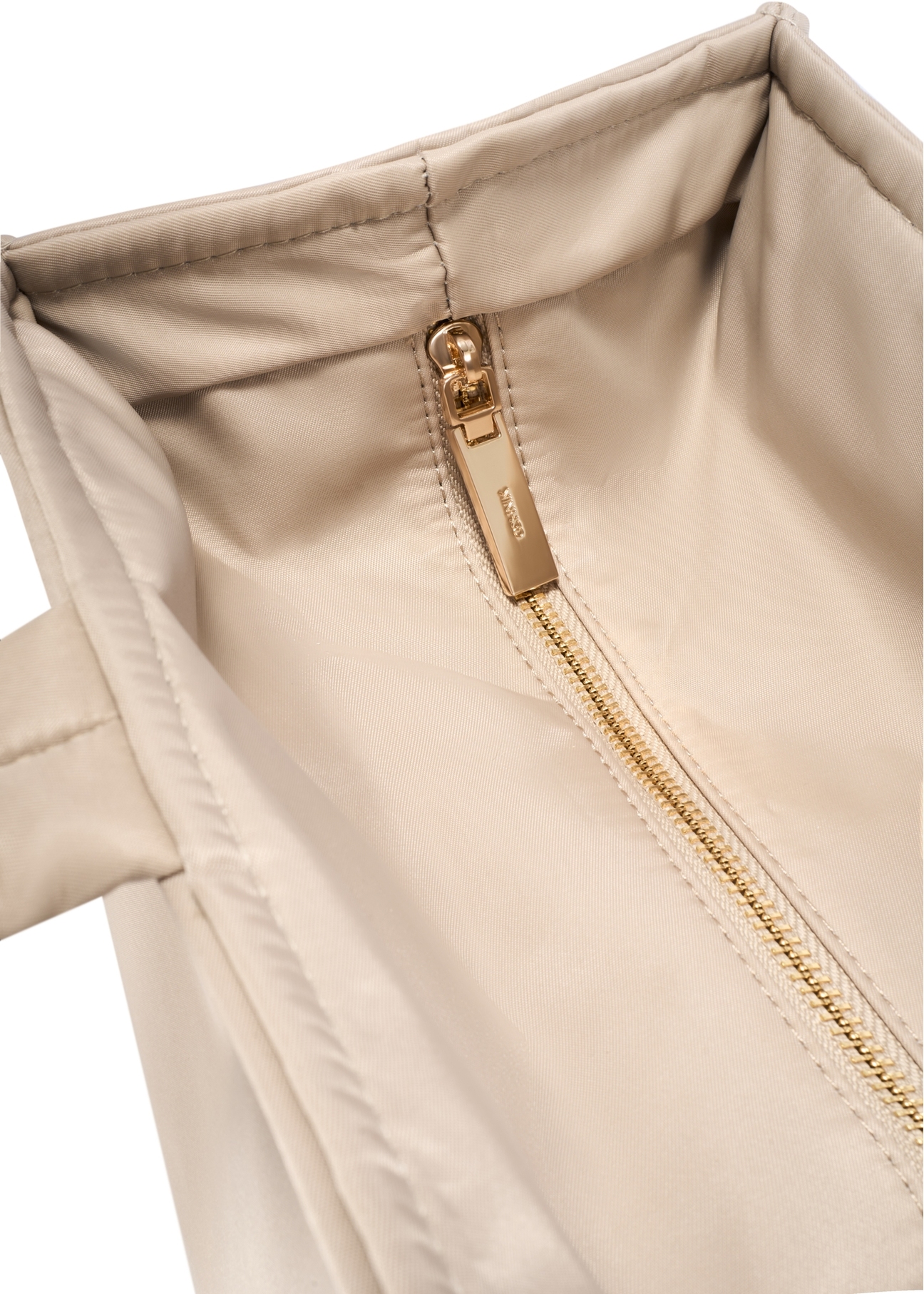 Béžová veľká dámska kabelka TOREN-0343-1A(W26), detail produktu na bielom pozadí.