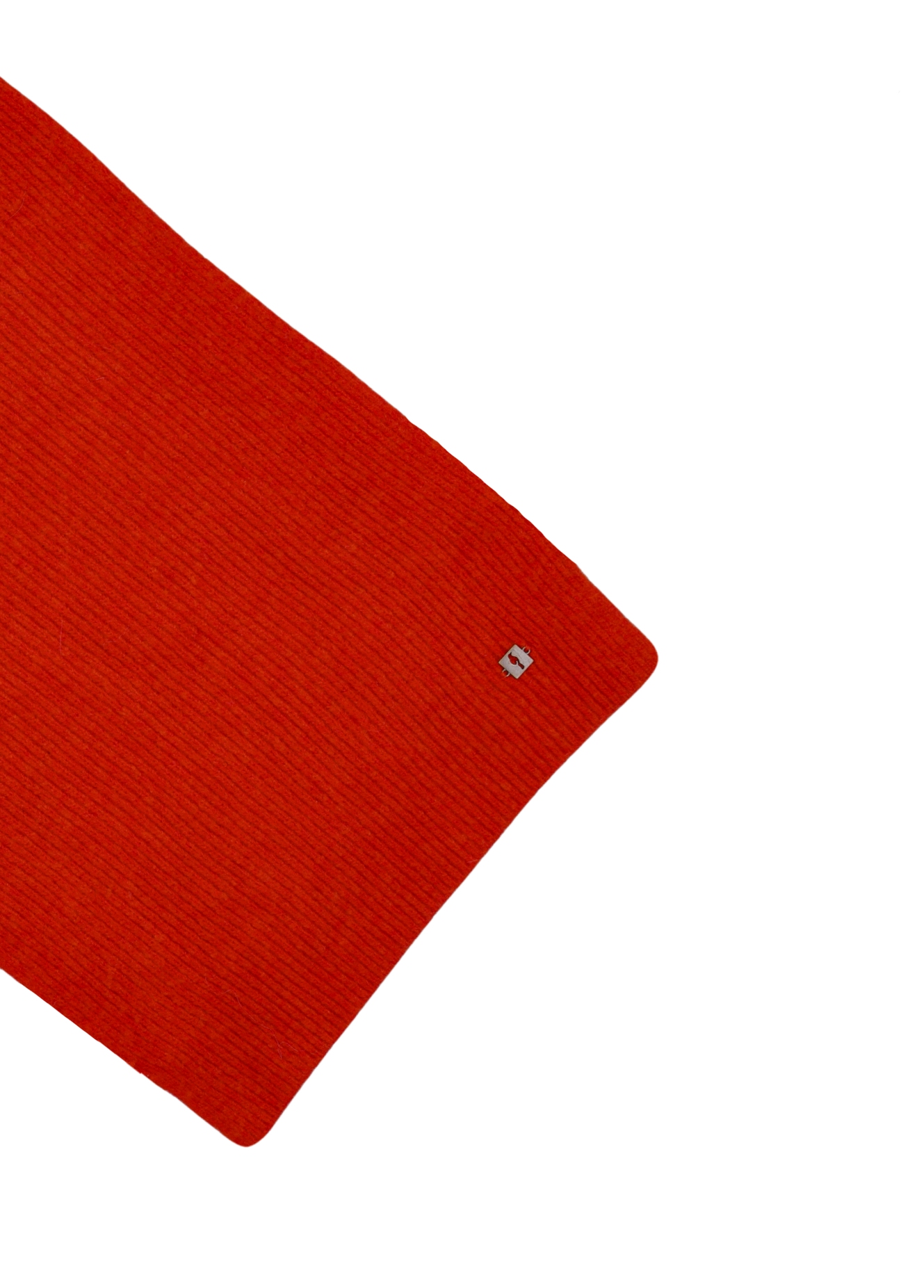 Oranžová dámska šatka so zmesou vlny SZADT-0202-3C(Z26), detail produktu na bielom pozadí.