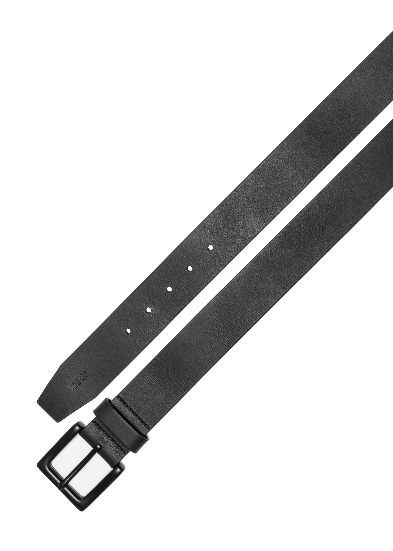 Čierny pánsky kožený opasok PASMS-0270-99(Z25), pohľad na začiatok a koniec produktu na bielom pozadí.