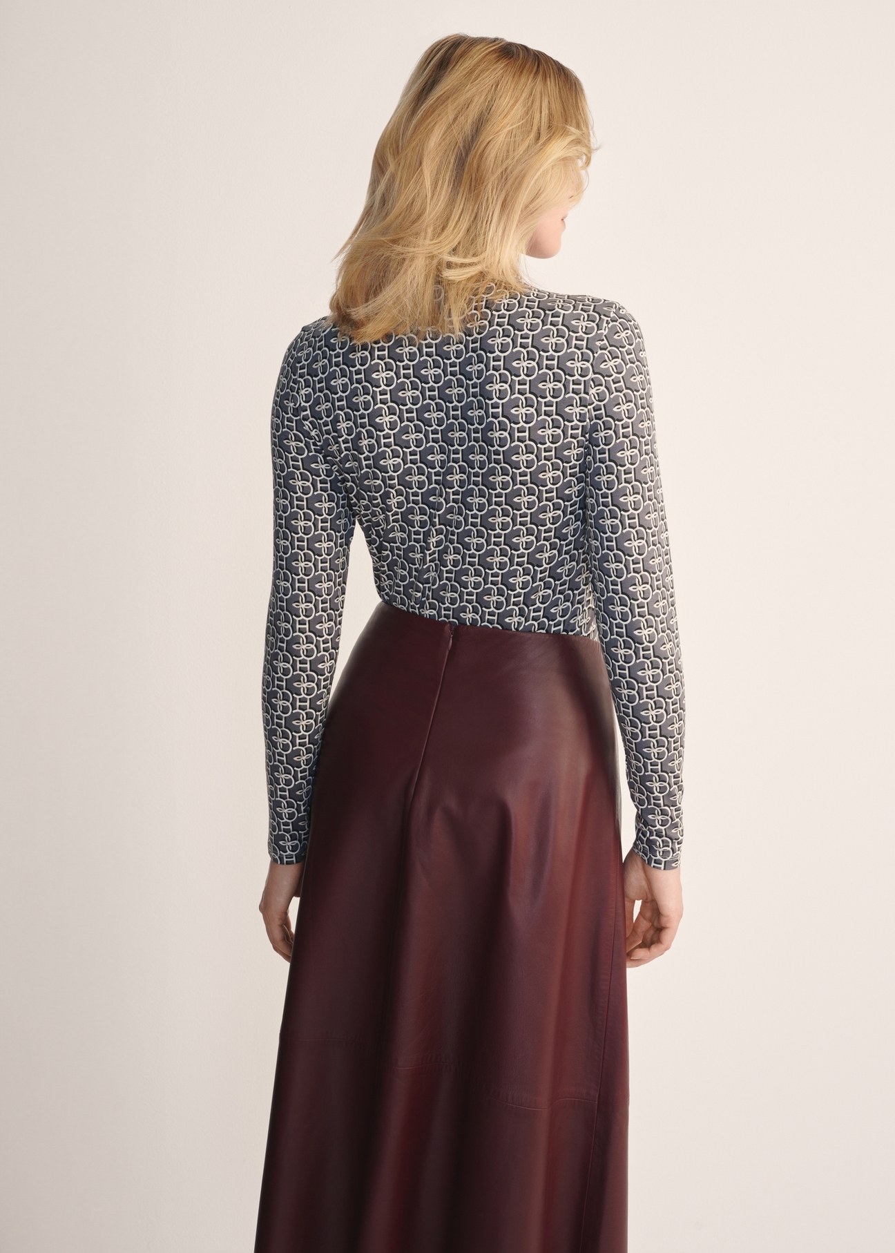 Sivá dámska blúzka s monogramom LSLDT-0053-96(Z25)