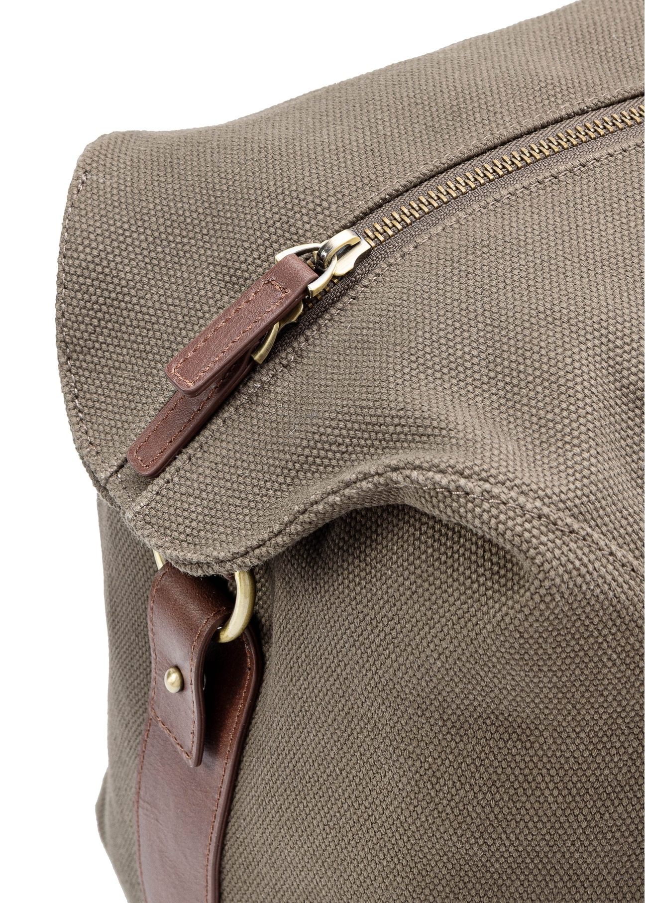 Kaki cestovná taška TORMN-0372-55(Z25), detail produktu, pohľad na bielom pozadí.