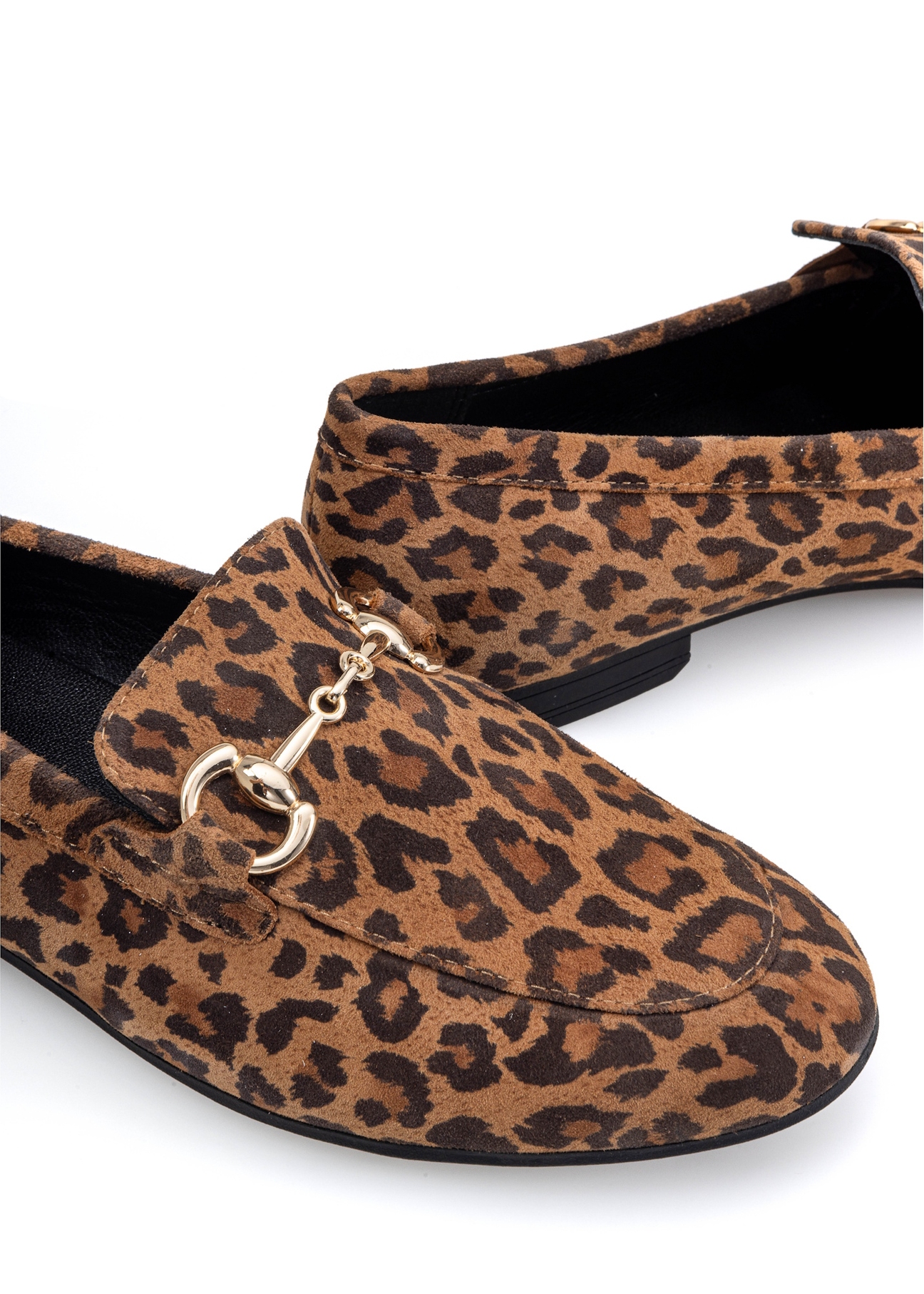 Dámske kožené mokasíny s leopardím vzorom BUTYD-1181-86(W25)-07