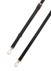 Malá čierna dámska kabelka TOREC-1173-99(W26), pohľad na produkt s popruhom na bielom pozadí.