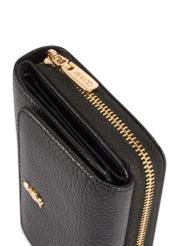 Malá čierna kožená dámska peňaženka PORES-0802R-9I(W26), detail produktu na bielom pozadí.