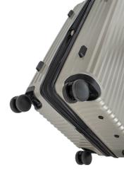 Veľký kufor na kolieskach WALAB-0073-2X-28(W26), pohľad na kolieska produktu na bielom pozadí.