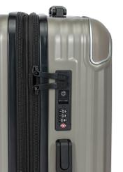 Sada pevných kufrov na kolieskach 19"/24"/28" WALAB-0073-2X(W26), pohľad na zámok produktu na bielom pozadí.