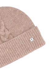 Béžová dámska čiapka CZADT-0169-1B(Z26), detail produktu na bielom pozadí.