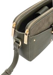 Malá dámska khaki kabelka TOREC-0830B-55(Z25), detail produktu na bielom pozadí.