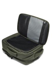 Veľký khaki cestovný batoh PLCMN-0018-8D(Z26) - diagonálny pohľad na produkt, na bielom pozadí.