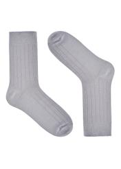 Sivé ponožky z merino vlny SKAMT-0206-9B(Z26), pohľad na produkt spredu na bielom podklade.