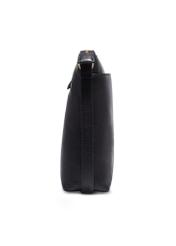 Schwarze Damenhandtasche aus naturbelassenem Erbsenleder TORES-1425-9I(Z26), Seitenansicht des Produkts vor weißem Hintergrund.