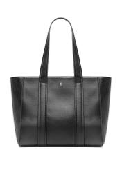 Čierna dámska nákupná kabelka TOREC-1133-99(W26), pohľad na produkt spredu na bielom pozadí.