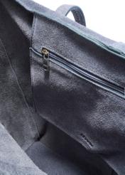 Dámska kožená kabelka TORES-1252-7C(W26) v tmavomodrej farbe, detail produktu na bielom pozadí.