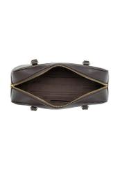 Tmavohnedá taška cez rameno TOREC-1233-1I(W26), pohľad na produkt vo vnútri na bielom pozadí.