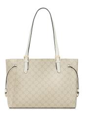 Krémová nákupná taška s monogramom TOREC-1029-0P(W26) - pohľad zozadu na produkt na bielom pozadí.