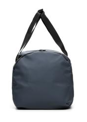 Námornícka modrá cestovná taška TORMN-0412-7D(W26), bočný pohľad na produkt na bielom pozadí.