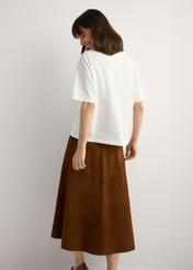 Semišová midi sukňa koňakovej farby SPCDS-0084-1F(W26)