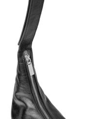 Veľká čierna kožená dámska kabelka TORES-1225-99(W26) - detailný záber, na bielom pozadí.