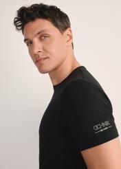 Čierne basic pánske tričko s logom TSHMT-0091-99(KS)