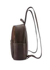 Hnedý dámsky batoh TOREC-1125-1I(W26), pohľad na produkt z boku na bielom pozadí.