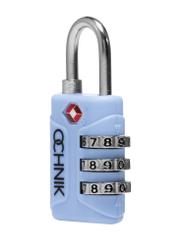 Modrý kombinovaný zámok TSA AW-015-0003-61(W25), diagonálny pohľad na produkt na bielom pozadí.