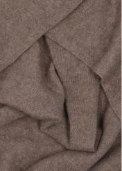 Dámska béžová kašmírová šatka SZADT-0093-1B(Z26), detail produktu na bielom pozadí.