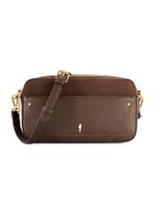 Malá hnedá dámska kabelka TOREC-1173-1I(W26), pohľad spredu na bielom pozadí.