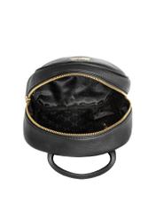 Čierny kožený dámsky batoh TORES-1228-99(W26), pohľad na produkt zhora na bielom pozadí.