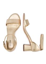 Dámske zlaté kožené sandále BUTYD-1179-2X(W26), pohľad zhora na produkt na bielom pozadí.