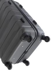 Stredný kufor na kolieskach WALAB-0067-9B-24(W26), pohľad na kolieska produktu na bielom pozadí.