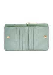 Malá dámska peňaženka s kvetinovým vzorom POREC-0366-8P(W26) - pohľad zhora na produkt na bielom pozadí.