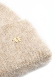 Béžová vlnená dámska čiapka CZADT-0212-81(Z25), detail produktu na bielom pozadí.