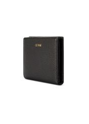 Malá čierna dámska peňaženka POREC-0415-99(W26), diagonálny pohľad na produkt na bielom pozadí.