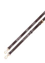 Malá hnedá kabelka z krokodílej kože TORES-1233-1H(W26), pohľad na popruh produktu na bielom pozadí.