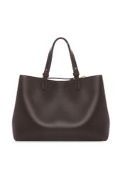 Hnedá dámska nákupná kabelka TOREC-1240-1H(W26), pohľad na produkt zozadu na bielom pozadí.