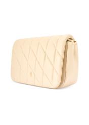 Dámska krémová kabelka s prešívaním TOREC-1151-0B(W26) - diagonálny pohľad na produkt, na bielom podklade.