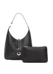 Čierna dámska kabelka s krokodílím motívom TOREC-1170-9G(W26), pohľad spredu na bielom pozadí.