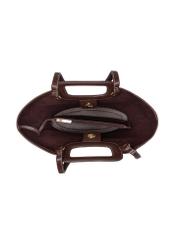 Tmavohnedá dámska kabelka s prešívaním TOREC-1213-1H(W26), pohľad na produkt vo vnútri na bielom pozadí.